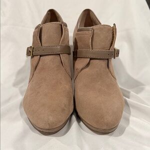 Franco Sarto Taupe Suede Buckle Heels| Size 8.5